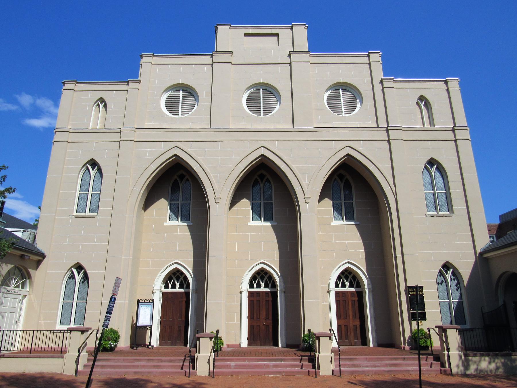 St. Paul's Episcopal Church in Alexandria, Virginia .